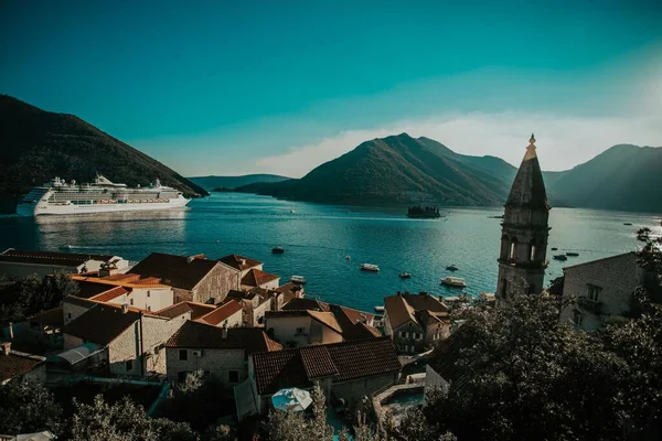 Uma Foto Panorâmica Baía Kotor Com Navio Vela Montenegro — Fotografia de Stock