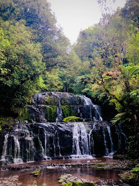 Водопад Расположен Глубоко Лесу Бали — стоковое фото