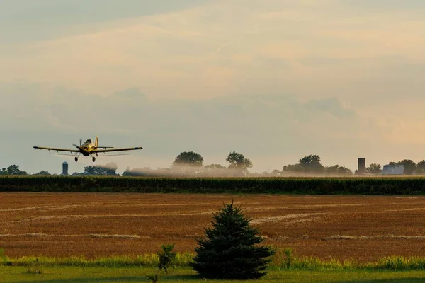 Aplicación Aérea Por Avión Cultivo Zona Rural Illinois —  Fotos de Stock