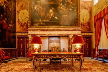 Kraliyet Sarayı 'ndaki Kral' ın masası.