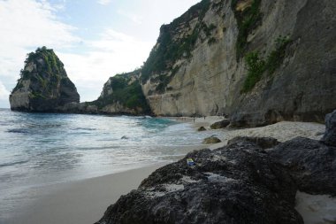 Dalgalar, kum ve sörf kalbine iyi baksın..