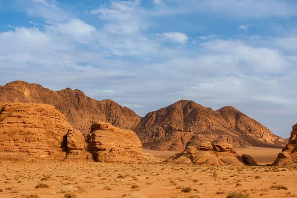 Een Prachtige Scène Van Een Wadi Rum Reserve Met Oranje — Stockfoto