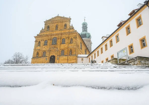 Amberg Deki Aziz Maria Katolik Kilisesi Nin Alçak Açılı Çekimi — Stok fotoğraf