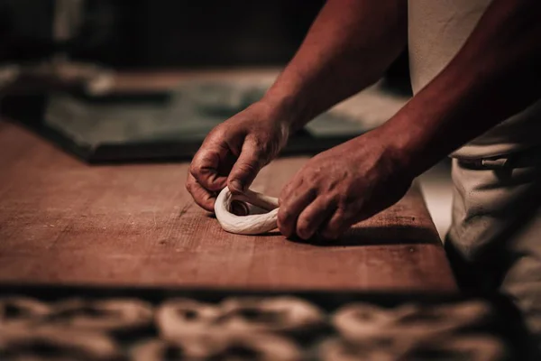 Γλυκά Μπισκότα Κρουασάν Μπαγκέτα Και Ψωμί Ετοιμάζονται — Φωτογραφία Αρχείου