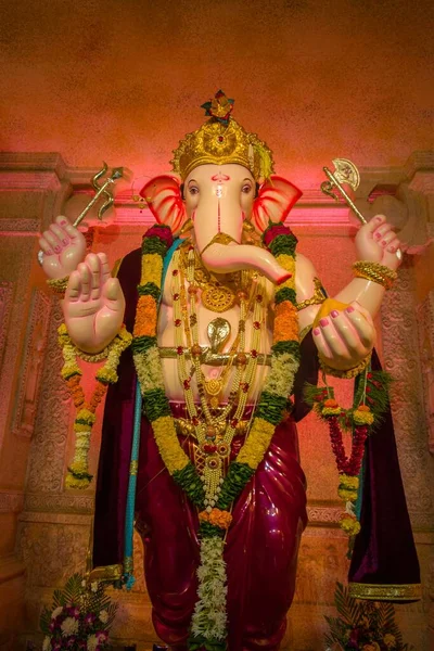 Bellissimo Idolo Lord Ganesha Adorato Mandal Mumbai Ganesh Chaturthi Festival — Foto Stock