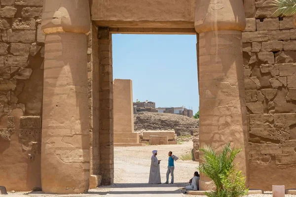 Landscape Entrance Famous Karnak Temple Sunlight Blue Sky Luxor Egypt — Stock Photo, Image