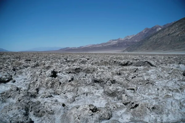 死亡谷的巴达水流域景观 — 图库照片