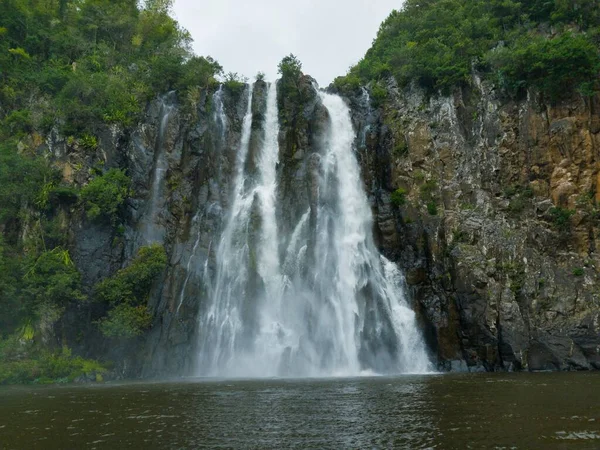 法国瀑布的美丽景色 — 图库照片