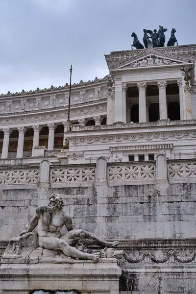 Alacsony Látószögű Kilátás Altare Della Patria Rómában Olaszországban — Stock Fotó