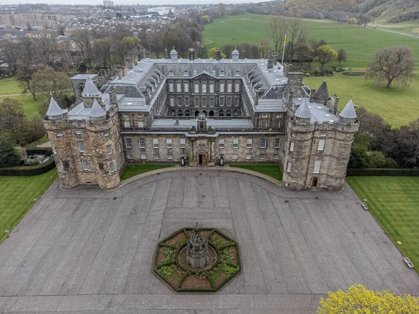 Una Vista Aérea Del Antiguo Palacio Holyroodhouse Edimburgo — Foto de Stock