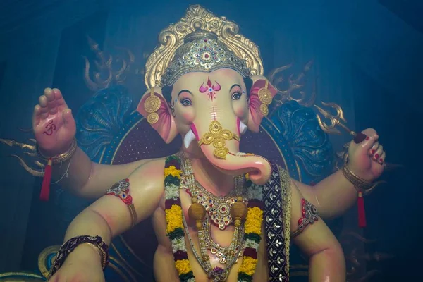 Het Standbeeld Van Ganesh Tijdens Het Veelbelovende Indiase Festival Van — Stockfoto