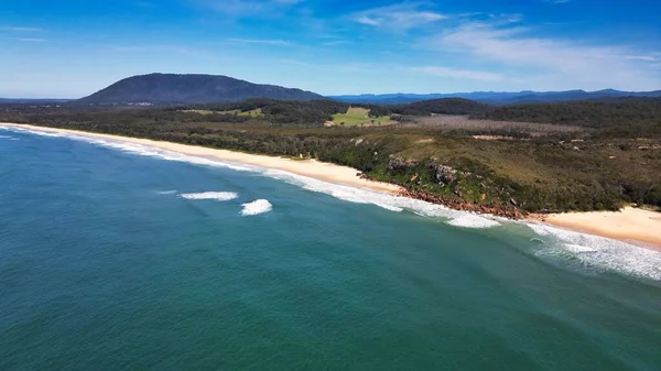 オーストラリア ニューサウスウェールズ州のグランツビーチの美しい空中ビュー — ストック写真