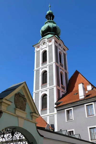Colpo Verticale Della Chiesa San Jost Sotto Cielo Azzurro Nella — Foto Stock