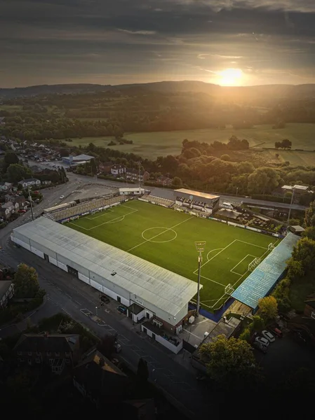 Ein Luftbild Des Leeren Fußballplatzes Bei Sonnenuntergang — Stockfoto