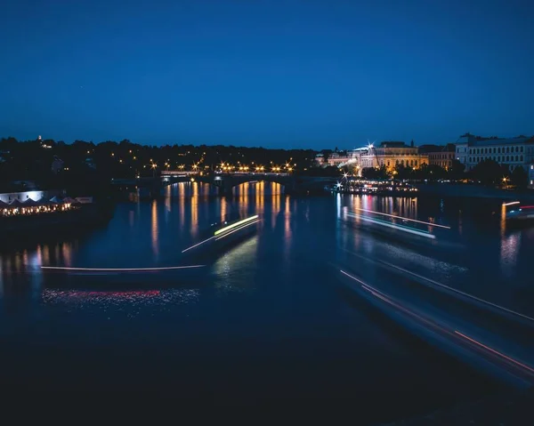 Фотографія Підводних Човнів Річці Влтаві Прага Вночі — стокове фото