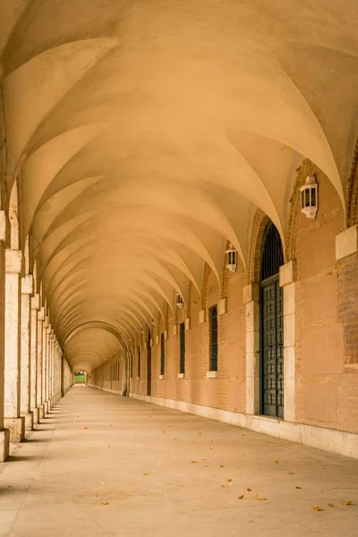 Corridor Old Building Columns — Stock Photo, Image