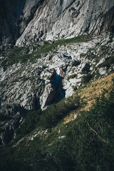 Uma Vertical Uma Grande Área Rochosa Vale Hells Sob Pico — Fotografia de Stock