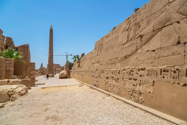 Скульптура Ієрогліфічні Написи Фараони Малюють Стінах Храму Карнак Луксорі Єгипет — стокове фото
