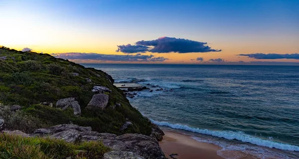 Veduta Aerea Cielo Tramonto Una Spiaggia Rocciosa Sydney Australia — Foto Stock