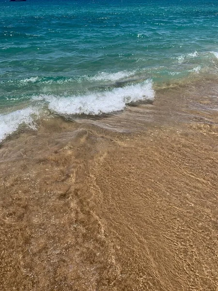 Kleine Golven Een Strand Maui Hawaï — Stockfoto