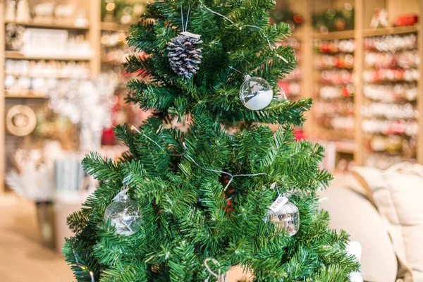 Μια Επιλεκτική Διακόσμηση Ένα Χριστουγεννιάτικο Δέντρο — Φωτογραφία Αρχείου