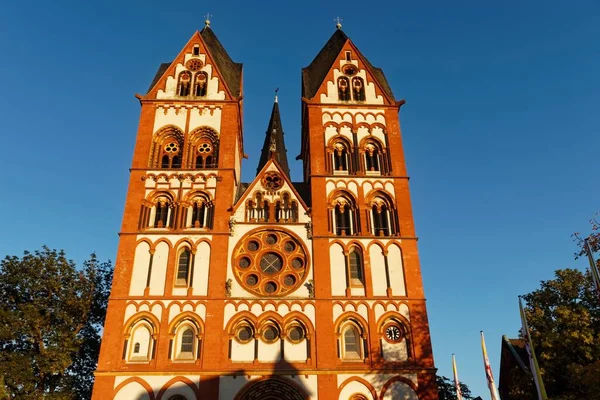Limburg Daki Limburg Katedrali Nin Alçak Açılı Bir Görüntüsü — Stok fotoğraf