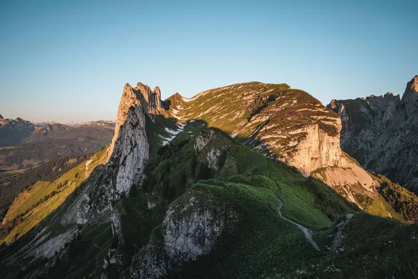 Знаменитый Саксер Люке Кройцбергеном Слева Росленпервым Справа Альпштайне Швейцария — стоковое фото