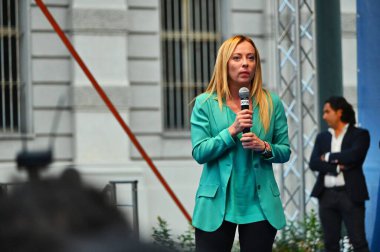 Gelecek ulusal seçim günü için düzenlenen mitingde Fratelli d 'Italia partisinin Giorgia Meloni lideri.