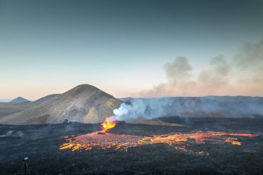 Reykjanes Yarımadası, Reykjavik, İzlanda 'daki Fagradalsjall yanardağının manzarası