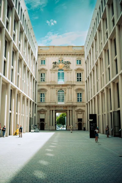 柏林洪堡博物馆大楼庭院的立面景观 — 图库照片