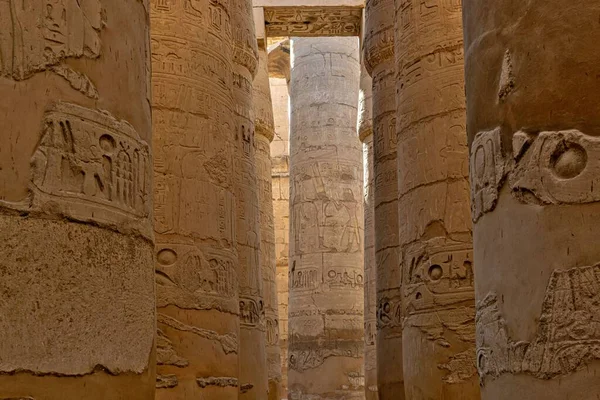 Mısır Luxor Kentindeki Hypostyle Hall Tarihi Simgesi — Stok fotoğraf