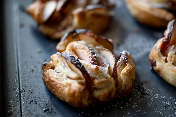 stock image Close-up photo of apple roses in puff pastry