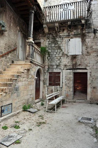 Old Peaceful Corner Trogir Croatia Town Ruins Bench — Stock Photo, Image