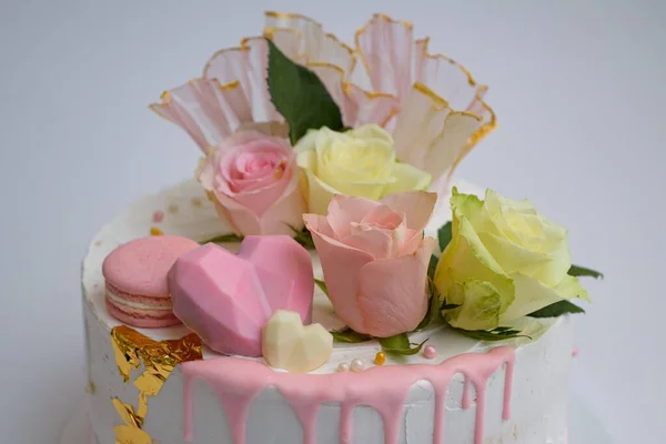 Una Vista Vicino Una Torta Splendidamente Decorata — Foto Stock