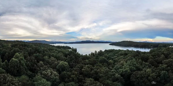 Vakker Droneutsikt Skogen Ved Lake Jocassee Sør Carolina Usa – stockfoto