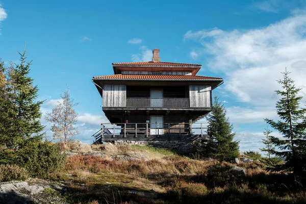 Uma Foto Panorâmica Farol Carsen Ankers Feiring Noruega Sob Céu — Fotografia de Stock