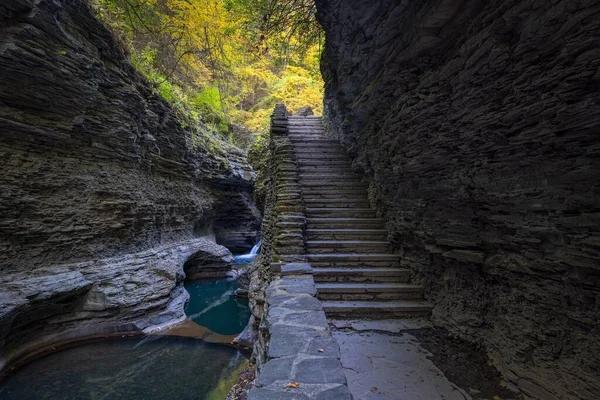 Uma Bela Foto Dos Passos Históricos Watkin Glen Perto Cachoeira — Fotografia de Stock