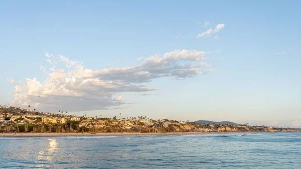 Красивий Вид Пляж Віллами Готелями Заході Сонця — стокове фото