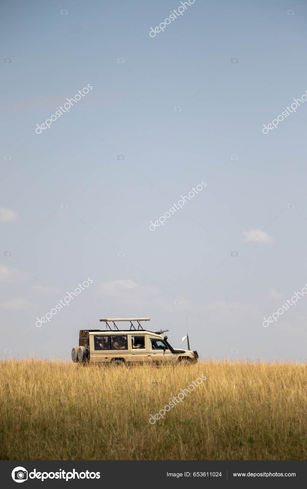 Vertical Shot Land Cruiser Driving Tourists Masai Mara National Park