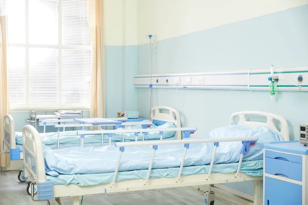 Die Leeren Betten Krankenhaus — Stockfoto