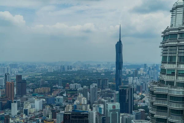 Eine Luftaufnahme Der Skyline Von Kuala Lumpur Einem Launischen Tag — Stockfoto