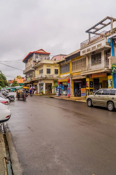 カンボジアのバッタンバンの中央市場と通りの景色 — ストック写真