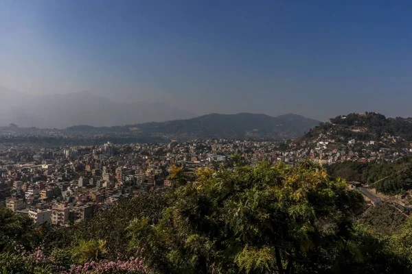 Yeşil Bitki Örtüsü Olan Katmandu Şehrinin Hava Manzarası Nepal — Stok fotoğraf