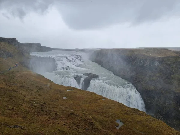 Une Vue Panoramique Rivière Hvita Islande Sous Ciel Nuageux — Photo