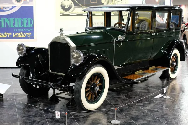 Κλασικά Αυτοκίνητα Εποχής Στον Κόσμο Συλλέγονται Στο Toyota Motor Museum — Φωτογραφία Αρχείου