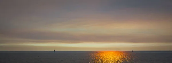 Een Zicht Vanuit Lucht Zee Bij Zonsondergang — Stockfoto