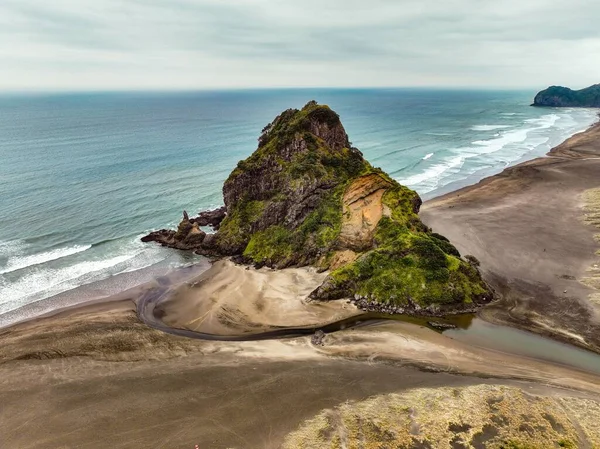 Aerial View Lion Rock Piha Beach Cloudy Sky Background Auckland — Stock Photo, Image