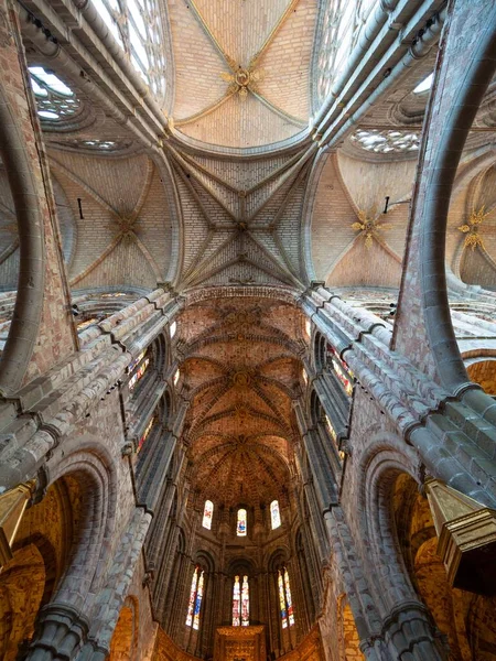 Вертикальный Снимок Интерьера Красивой Катедраль Авила Авиле Испания — стоковое фото