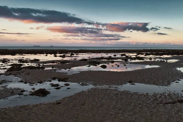 Wight Adası Nda Denizin Üzerinde Muhteşem Bir Günbatımının Manzaralı Bir — Stok fotoğraf