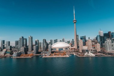 Kanada, Ontario 'da kışın yakalanan Toronto' nun gökyüzü manzarası